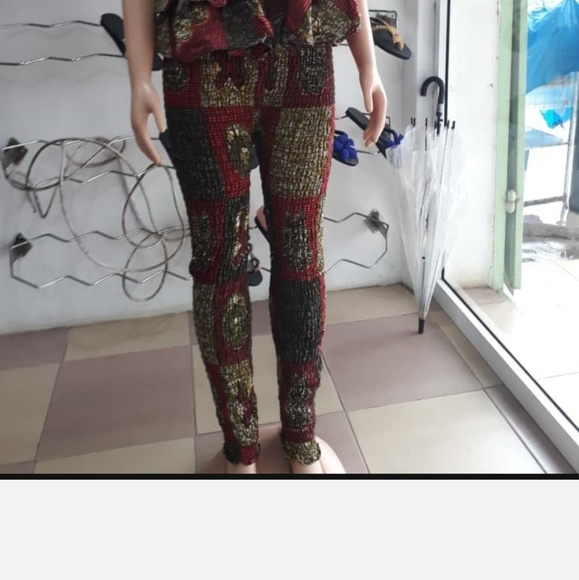 African print stretch pant and top - size 8 - Picture 4 of 8